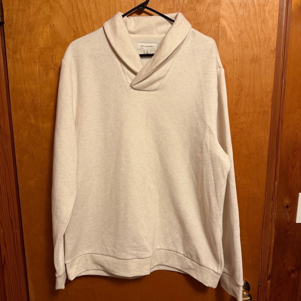 Free Assemlby Men's Cream Turtleneck Sweater‎